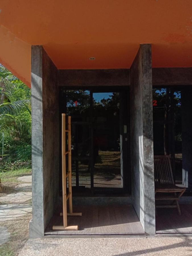 Keramas Surf Hostel Buitenkant foto
